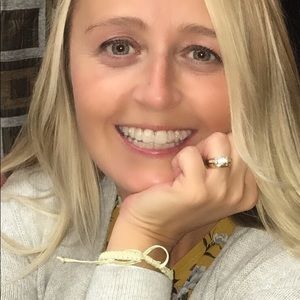 Meet your Posher, Valerie